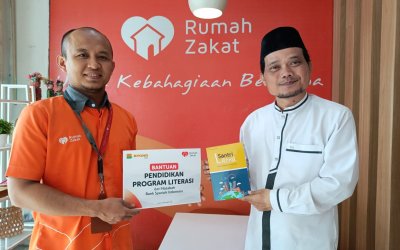 Hari Santri, Rumah Zakat dan Nasabah BSI Dukung Santri Berprestasi dalam Bidang Literasi
