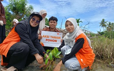 Rumah Zakat Tanam 500 Bibit Mangrove di Pantai Pasir Jambak Padang untuk Cegah Abrasi