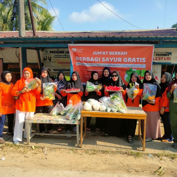 Para lansia mengikuti senam sehat di Posyandu Lansia Lestari Samarinda.