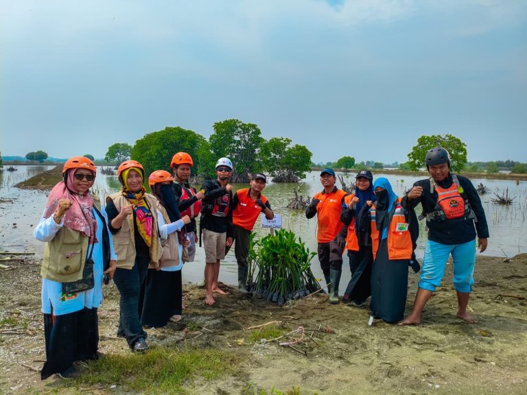 Rumah Zakat Meriahkan International Volunteer Day 2025 dengan Aksi Lintas Komunitas di Bekasi
