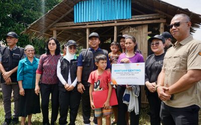 Anak Stunting Juga Anak Bangsa, Menteri Wihaji Serahkan Bantuan GENTING untuk Keluarga Risiko Stunting di Manado