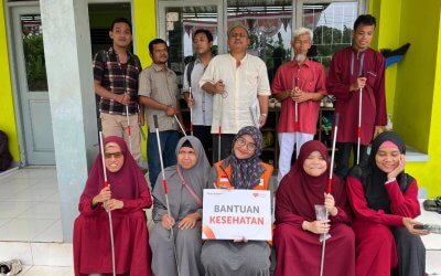 Dukung Aksesibilitas Tunanetra, Rumah Zakat Salurkan Bantuan Tongkat Lipat