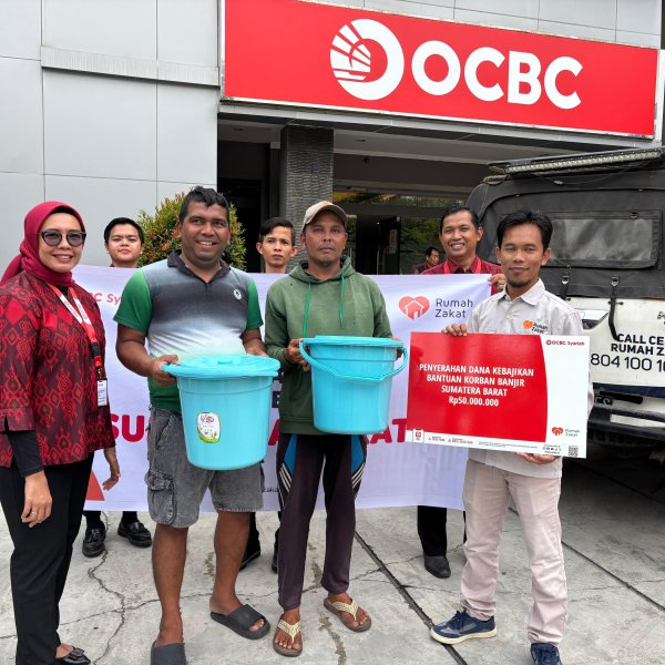Bank OCBC Syariah salurkan bantuan bencana Agam bersama Rumah Zakat