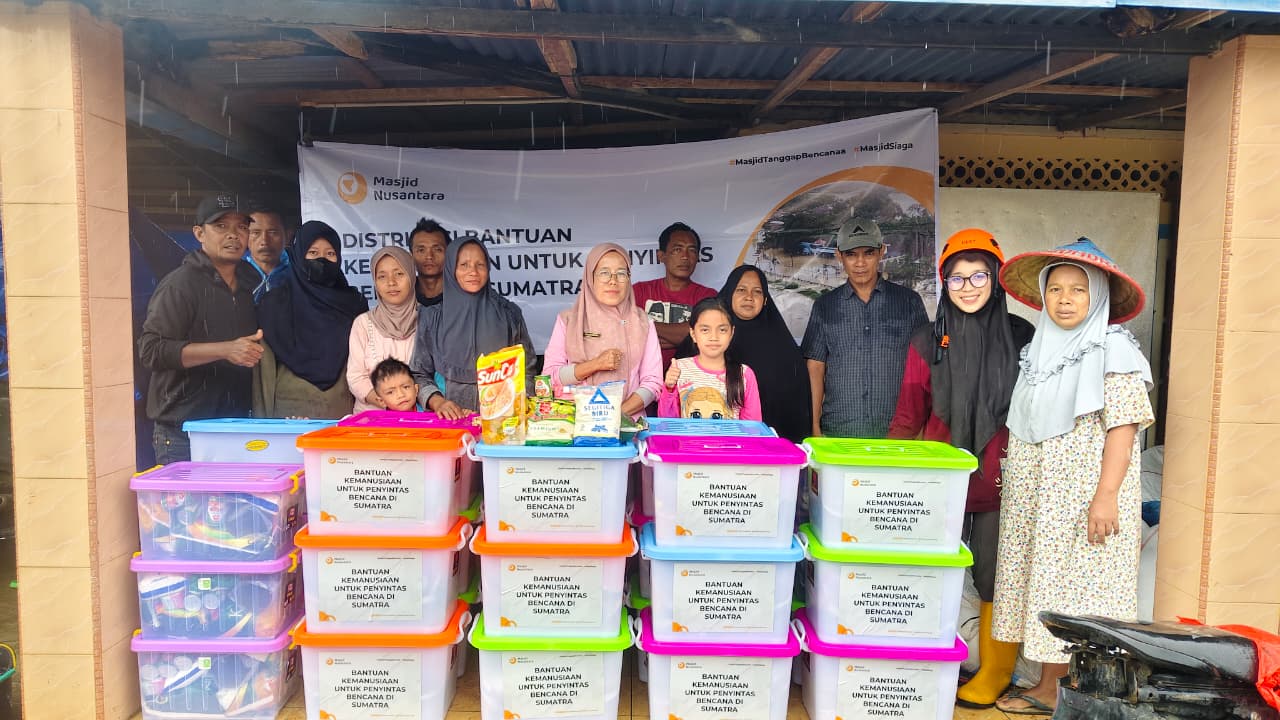 Penyaluran Bantuan Warga Terdampak Banjir Sumatra