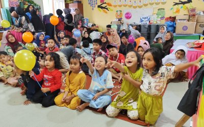 Membangun Hubungan Positif dan Sosial: Rumah Zakat Gelar Kegiatan Psikososial untuk 40 Anak di Tanah Datar