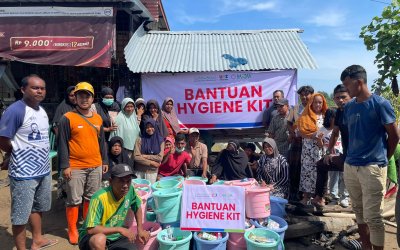 Bazma Bersama Rumah Zakat Salurkan Paket Hygiene Kit Untuk Warga Terdampak Banjir Bandang di Sumatra
