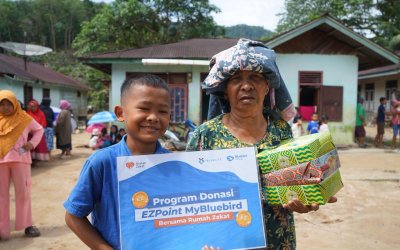 Bluebird Dukung Dapur Umum Rumah Zakat untuk Warga Terdampak Banjir dan Longsor di Tapanuli Tengah