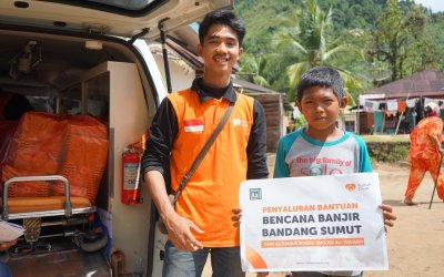 DKM Al-Falah Bersama Rumah Zakat Hadir Bantu Warga Terdampak Banjir Tapanuli Tengah