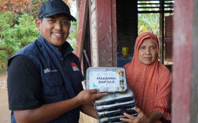 BSI Maslahat Berasama Rumah Zakat Salurkan Bantuan Banjir Tapanuli Tengah Lewat Dapur Umum