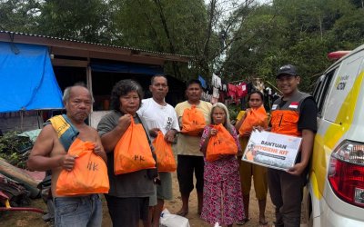 Rumah Zakat Salurkan Bantuan Sembako dan Hygiene Kit untuk Warga Sitahuis Terdampak Longsor