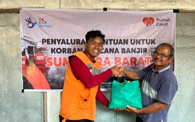 OKE OCE Peduli Salurkan Bantuan Banjir Tanah Datar Bersama Rumah Zakat