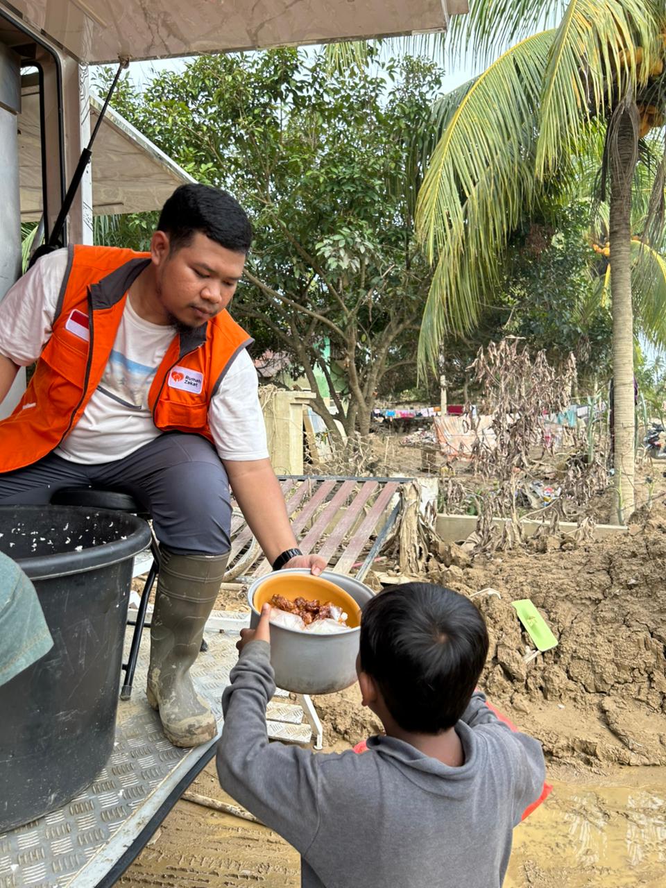 dapur umum Aceh Tamiang Paragon Corp dan Rumah Zakat