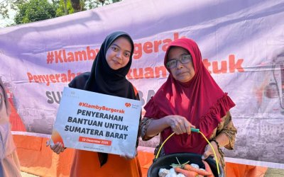 Sinergi Klamby dan Rumah Zakat Sediakan 300 Porsi Makanan untuk Korban Banjir Ujung Jorong Bancah