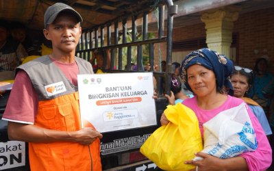 Sharing Happiness Bersama Rumah Zakat Kembali Salurkan Bingkisan Keluarga untuk Warga Tukka