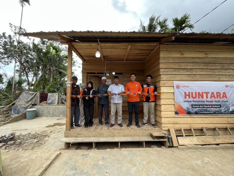 Rumah Zakat Serahkan Donasi Nasabah Seabank Indonesia Berwujud Hunian Sementara bagi Penyintas Banjir Aceh Utara