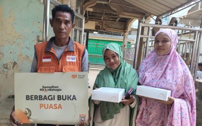 Rumah Zakat Salurkan 550 Paket Berbuka Puasa Aceh Tamiang di Bukit Tempurung