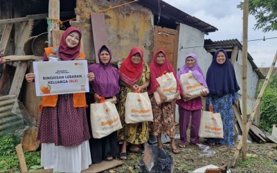 Bingkisan Lebaran Cimahi untuk Lansia di Padasuka dari Rumah Zakat