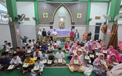 Distribusikan 5.000 Paket Berbuka Puasa, PT Sriboga Flour Mills Bersama Rumah Zakat Tebar Kebaikan di Jateng dan DIY