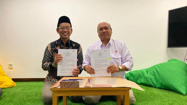 Bangun Kolaborasi Kemanusiaan,Majelis Telkomsel Taqwa dan Rumah Zakat Resmi Tandatangani MOU