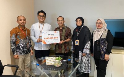 PPDI PT IPC Terminal Peti Kemas Serahkan Dana Zakat Melalui Rumah Zakat