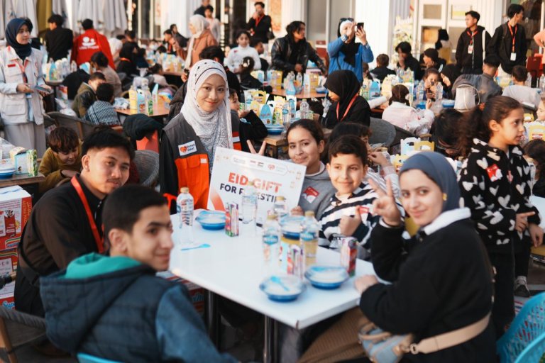 Hadirkan Keceriaan, Rumah Zakat Gelar Kegiatan untuk Anak-Anak Palestina di Mesir