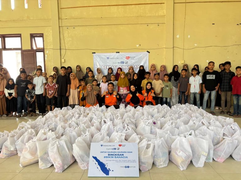 PT Paragon Technology and Innovation (ParagonCorp) Bersama Rumah Zakat Salurkan Kado Lebaran Untuk Yatim di Aceh Utara