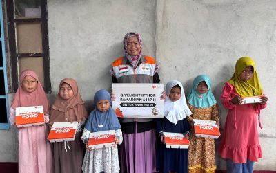 Givelight foundation distribusikan 4.225 paket ifthar untuk anak yatim di 24 titik penyaluran