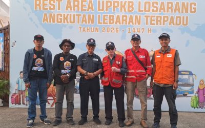 Bantu Pemudik Tetap Prima, Relawan Rumah Zakat Hadirkan Pos Segar dan Hangat di Losarang
