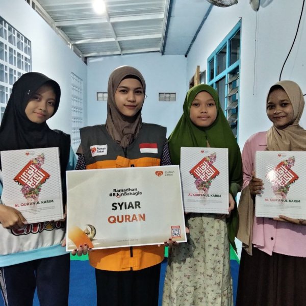 Rumah Zakat Salurkan Syiar Qur’an untuk Santri di Kandat Kediri
