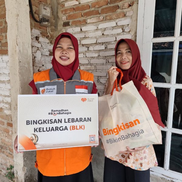 Rumah Zakat Salurkan Bingkisan Lebaran untuk Warga Pesawaran