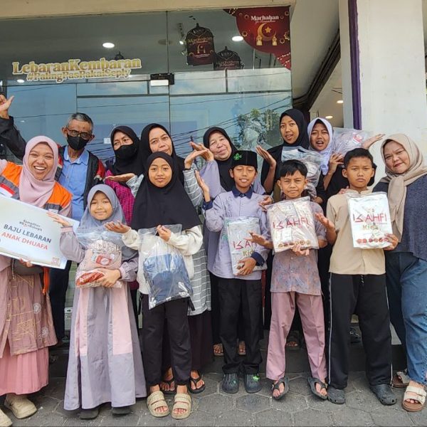 Rumah Zakat salurkan program Baju Lebaran Anak Dhuafa di Cimahi untuk bahagiakan anak yatim jelang Idulfitri.