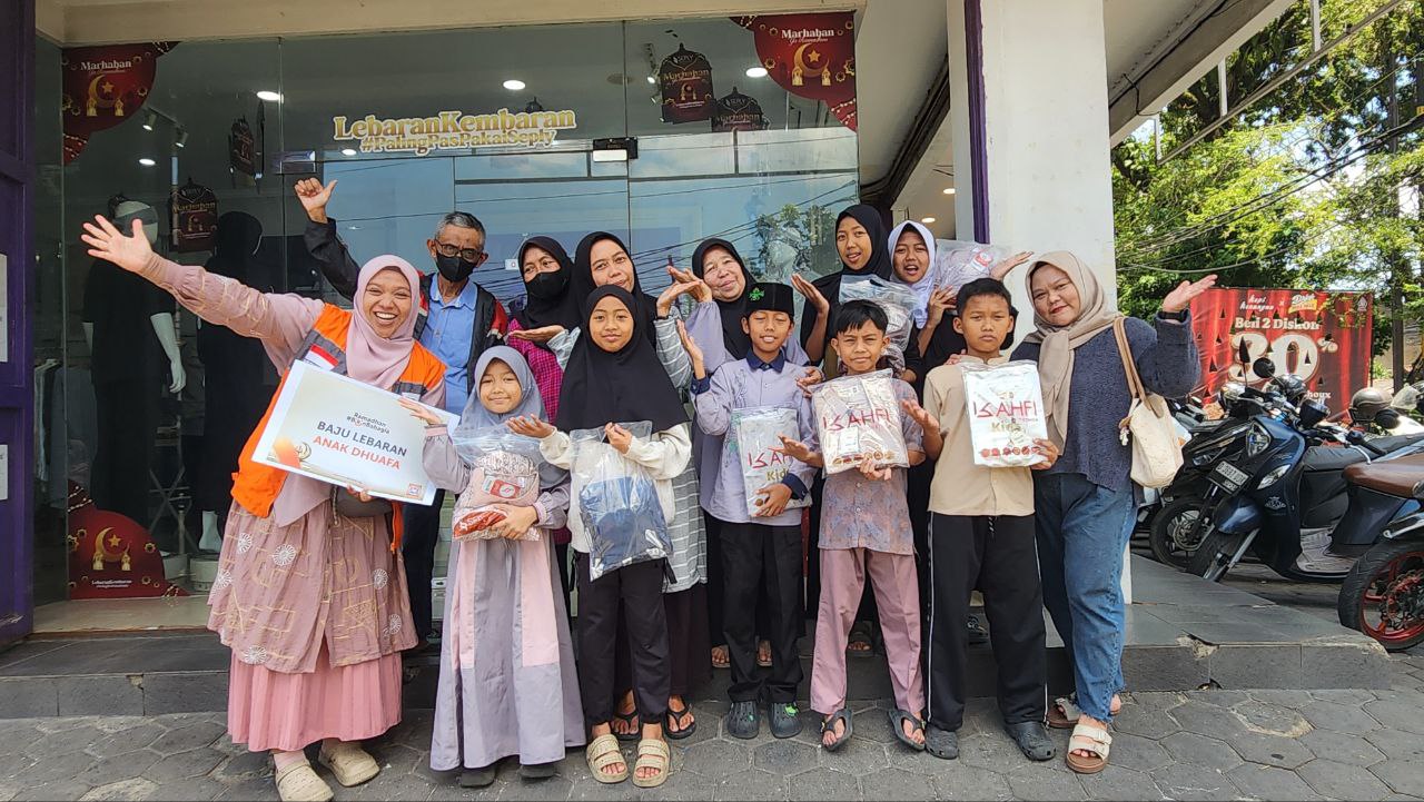 Rumah Zakat salurkan program Baju Lebaran Anak Dhuafa di Cimahi untuk bahagiakan anak yatim jelang Idulfitri.
