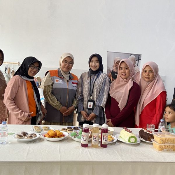 Rumah Zakat dampingi UMKM Aksara Kitchen di Kebumen urus sertifikasi halal dan NIB untuk tingkatkan legalitas usaha.