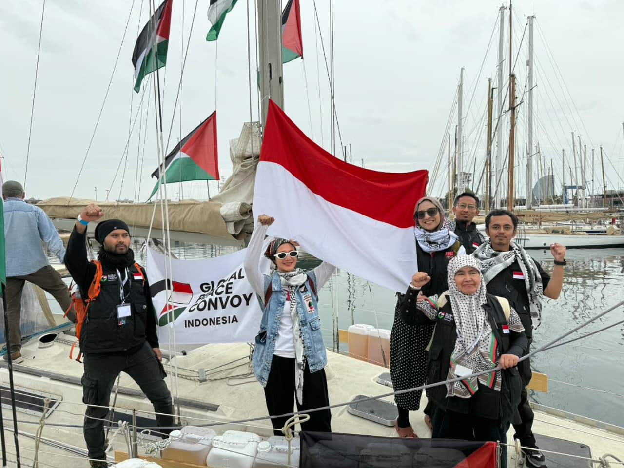 Global Sumud Flotilla 2026 berlayar dari Barcelona ke Gaza, diikuti 1.000 aktivis termasuk delegasi Indonesia.