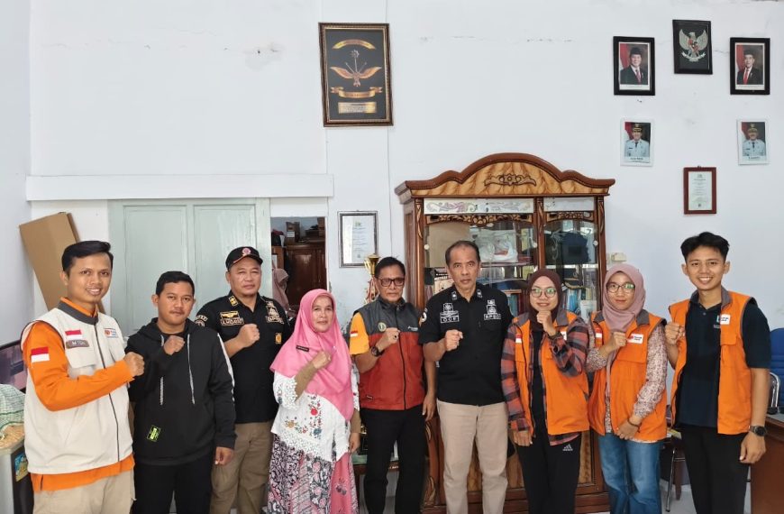 Edukasi kesiapsiagaan bencana digelar Rumah Zakat di SMPN 3 Sindang Indramayu melalui simulasi gempa, kebakaran, dan banjir bagi siswa.