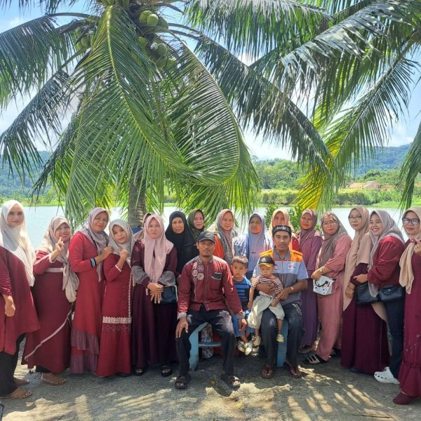 Rumah Zakat gelar Halal Bihalal dan edukasi UMKM di Cilegon untuk dorong pelaku usaha naik kelas.