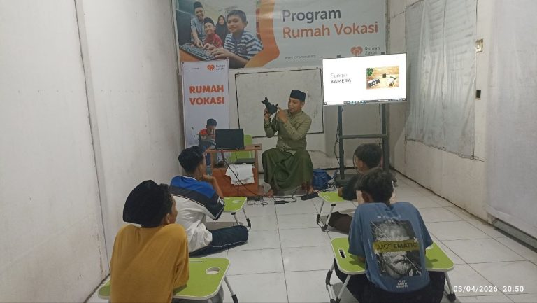 Tingkatkan Kreativitas Remaja, Rumah Zakat Gelar Pelatihan Fotografi Dasar di Lombok Timur