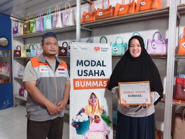 Dorong UMKM Berdaya, Rumah Zakat Salurkan Modal Usaha untuk BUMMas Kuralin Krui