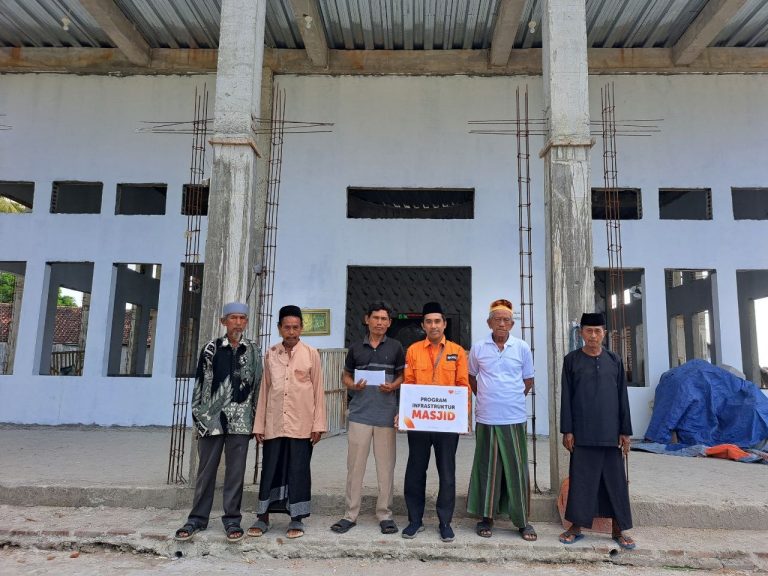 Rumah Zakat Salurkan Program Infrastruktur Masjid Tanara untuk Dukung Pembangunan
