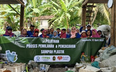 Rumah Zakat Gelar Pelatihan Pengelolaan Sampah Plastik untuk Bank Sampah Giwang Bersih