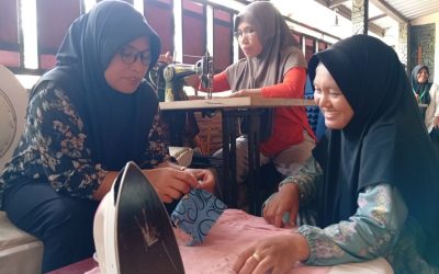 Kelas Menjahit Rumah Zakat Dorong Pemberdayaan Ibu-Ibu di Jogoprayan