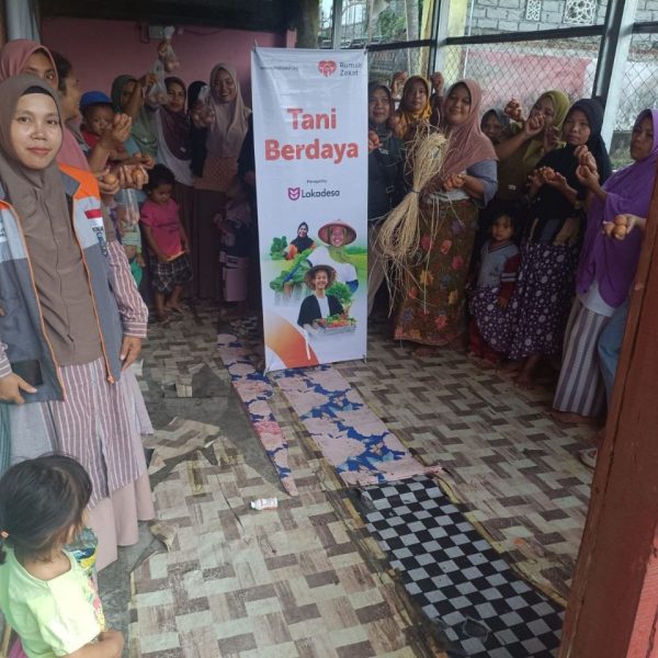 Rumah Zakat dampingi kelompok ternak ayam di Lombok Tengah. Program ini bantu warga meningkatkan ekonomi dan keluar dari kemiskinan.