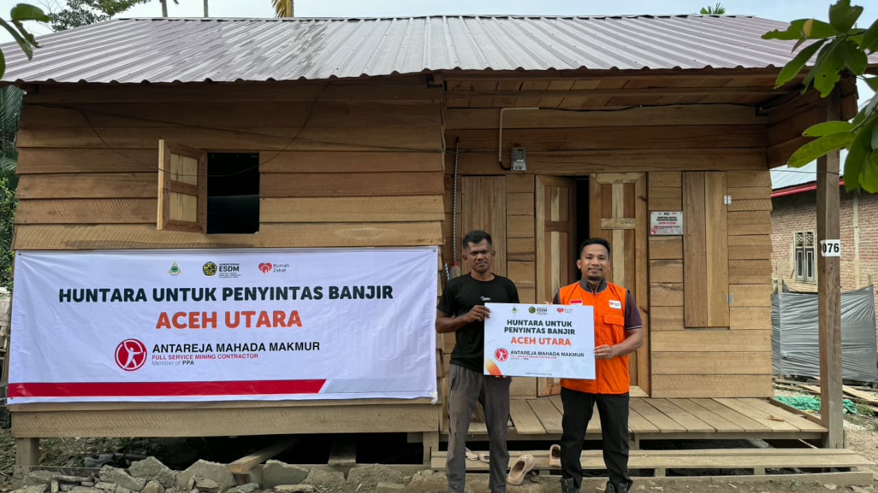 Hunian kayu Rumah Zakat bersama PT Antareja Mahada Makmur dan PT Putra Perkasa Abadi hadir untuk penyintas banjir di Aceh Utara.