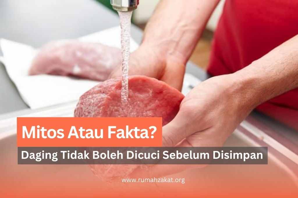 mencuci daging kurban