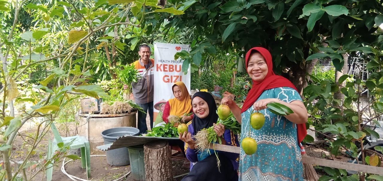 photo_2026-06-08_15-27-23 Rumah Zakat mendukung panen sayur organik Kebun Gizi di Banda Aceh untuk memperkuat ketahanan pangan dan pemberdayaan ekonomi masyarakat.