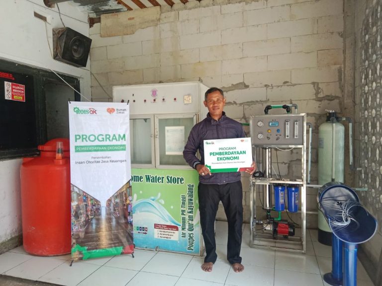 ROIS OJK dan Rumah Zakat Supervisi Program Pemberdayaan Ekonomi di Pondok Pesantren Qur’an Kayuwalang