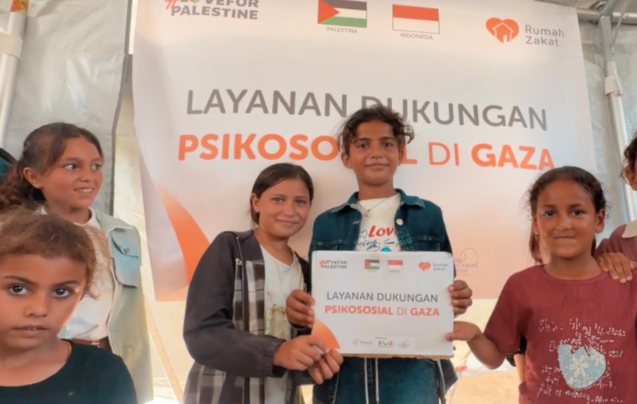 Foto anak-anak mengikuti Psikososial untuk Pulihkan Trauma Anak-Anak Gaza Foto anak-anak mengikuti Psikososial untuk Pulihkan Trauma Anak-Anak Gaza