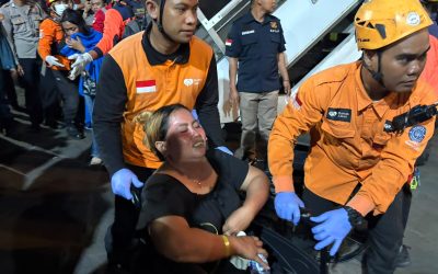 Relawan Rumah Zakat Bantu Evakuasi Korban KMP Mutiara Sentosa II yang Terbakar di Perairan Sumenep