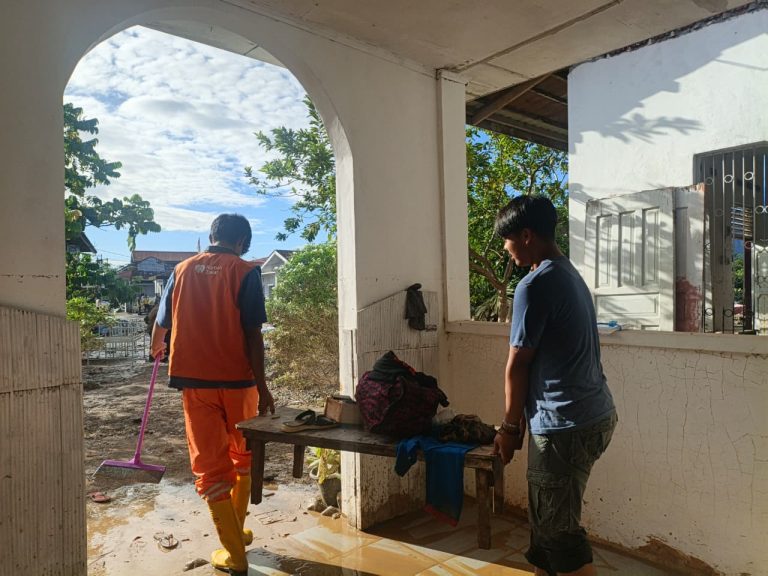 Rumah Zakat Action Bersihkan Panti Asuhan Pascabanjir Padang
