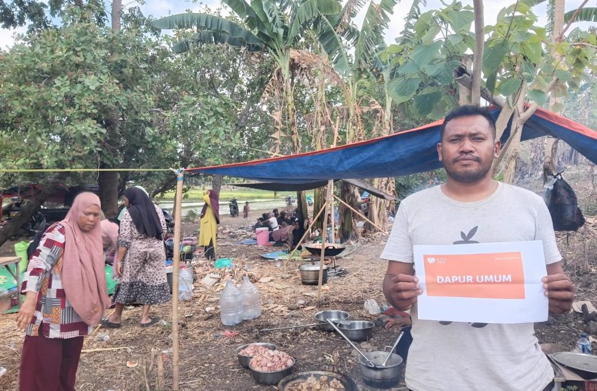 Rumah Zakat Salurkan 800 Paket Makanan Siap…